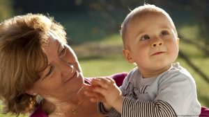 Employers Urge Halt to Germany’s Mother’s Pension Expansion