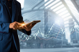 US Tech Surge Lifts Europe Amid Rate Cut Hopes